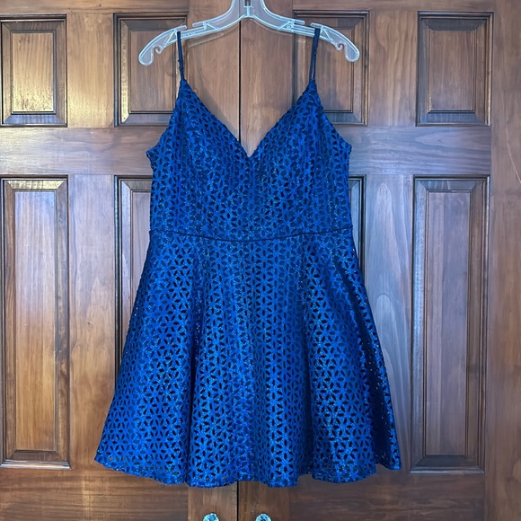 Short dance dress - Picture 1 of 2